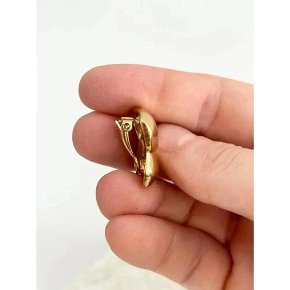 Vintage Gold Toned Pinwheel Motif 80's Retro Style Clip On Earrings - Picture 5 of 7